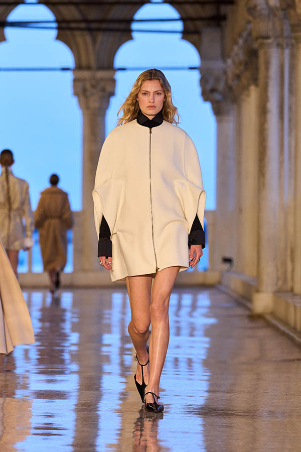 Max Mara Resort 2025 009 Max Mara