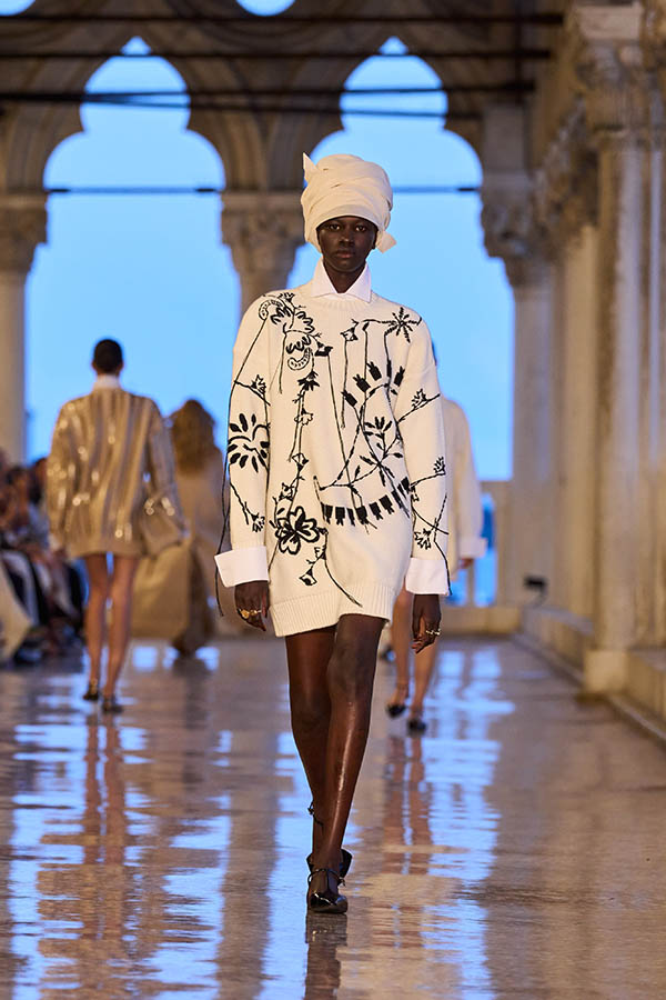 Max Mara Resort 2025 011 Max Mara