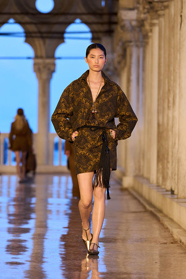 Max Mara Resort 2025 041 Max Mara