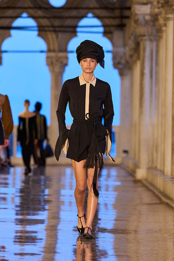 Max Mara Resort 2025 050 Max Mara